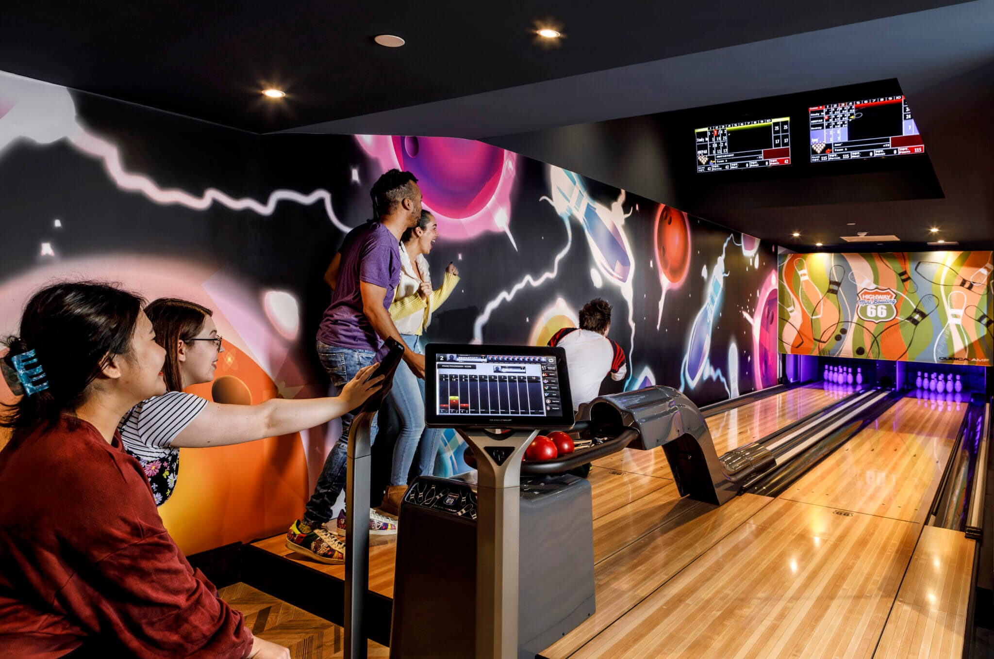 Leeds bowling lanes