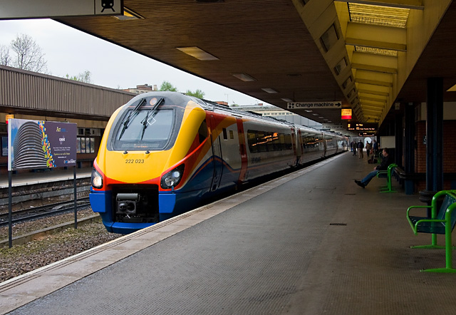 Transport in Leicester for students, train at a Leicester station
